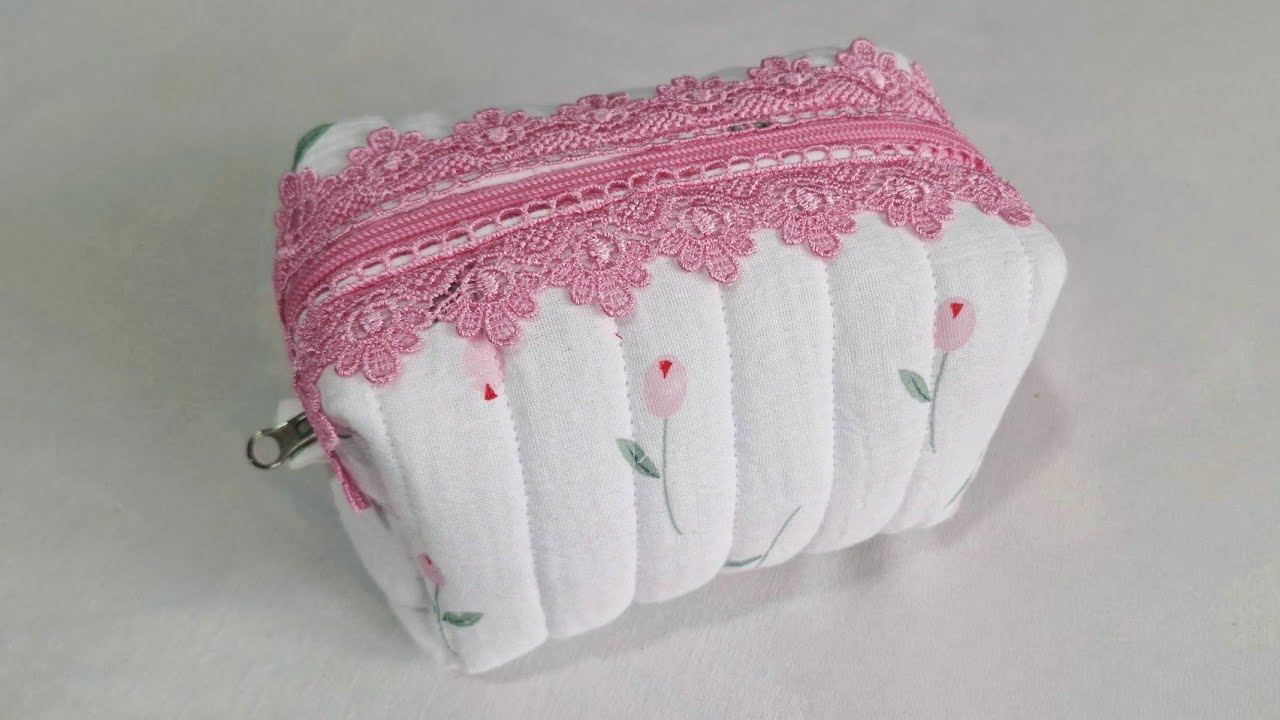 Easy DIY Makeup bag/pouch | Cute & Aesthetic