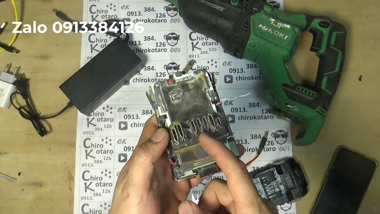 [Chiro Kotaro] Cách dùng pin Hitachi Hikoki Multivolt 18-36V khi lỗi nháy đèn