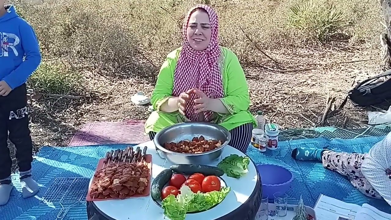 مرحبا اصدقائي تابعوا معنا تتمه الفيديو الاول جوله في الغابه لو ا عجبكم هذا المحتوى شجعونا فضلا منكم