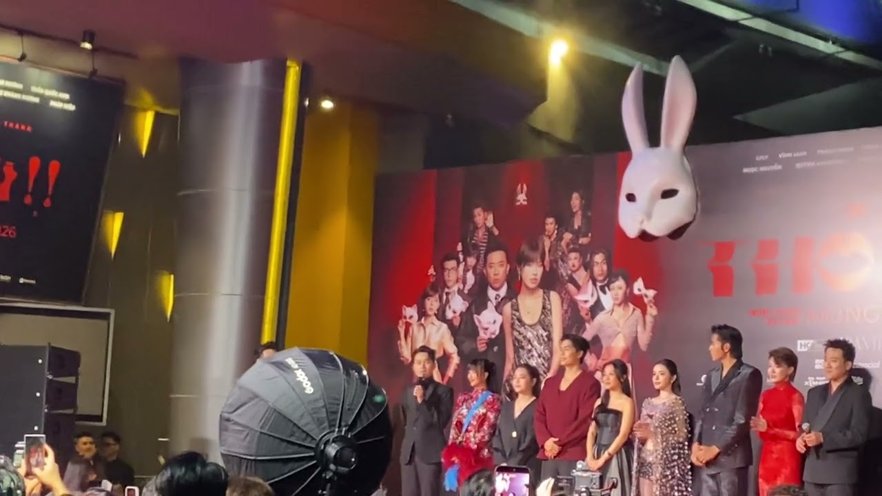Showbiz | Lễ ra mắt hoành tráng phim THỎ ƠI của Trấn Thành 
