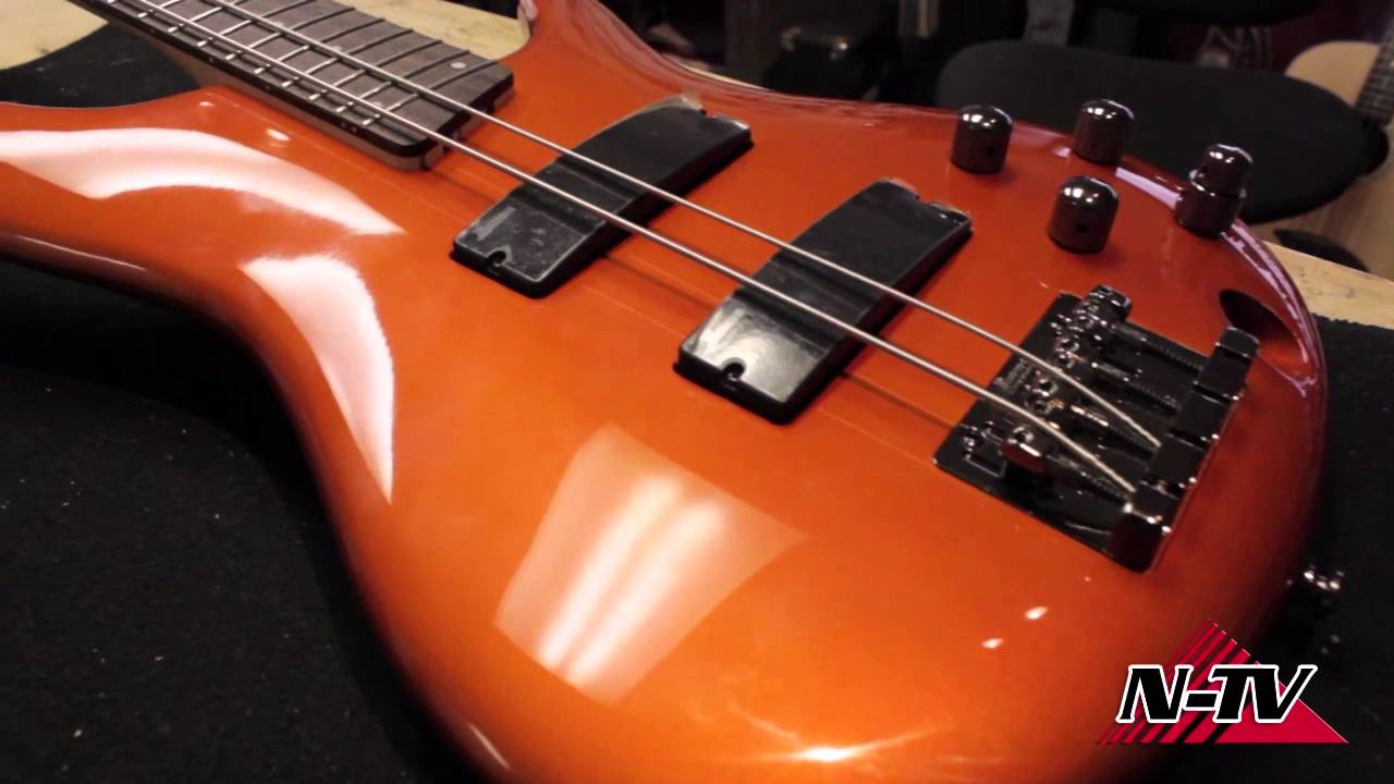 DIY - How to Change Your Bass Guitar Strings