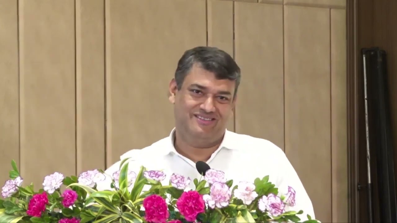 Innovative Antonym of ENGINEER in Speech of Dr. Manish&nbsp;Ranjan,&nbsp;IAS