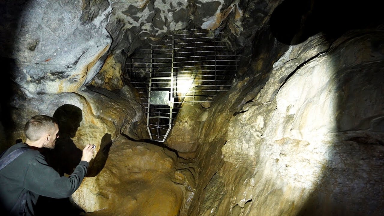 UNDERGROUND EXPLORING THE UK'S OLDEST CEMETERY 10,000 YEARS!