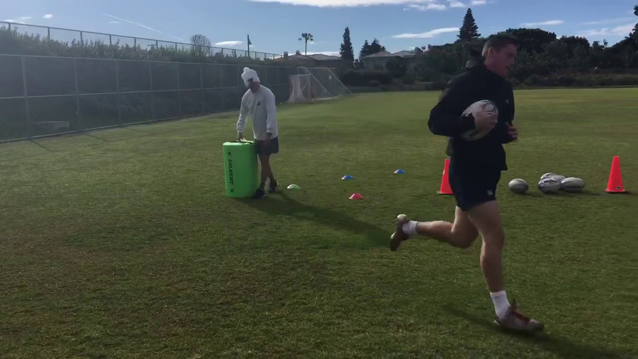 Scrumhalf ‘half moon’ line