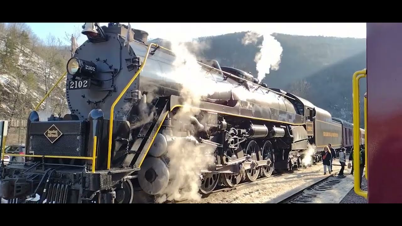 Reading & Northern 2102 in Jim Thorpe on Valentine's Day 2026!