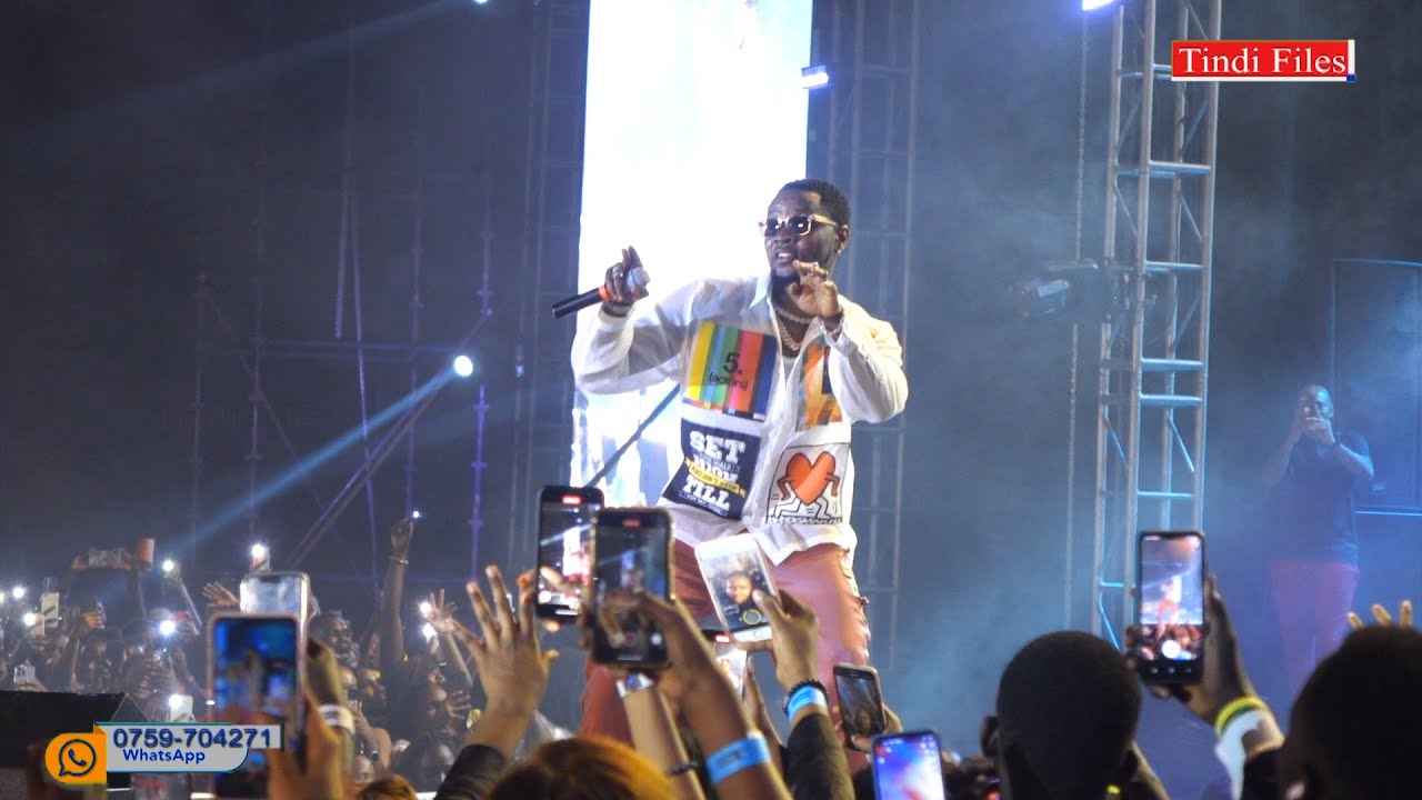 Kizz Daniel Live In Kampala, Uganda | Buga Performance At Lugogo Cricket Ova
