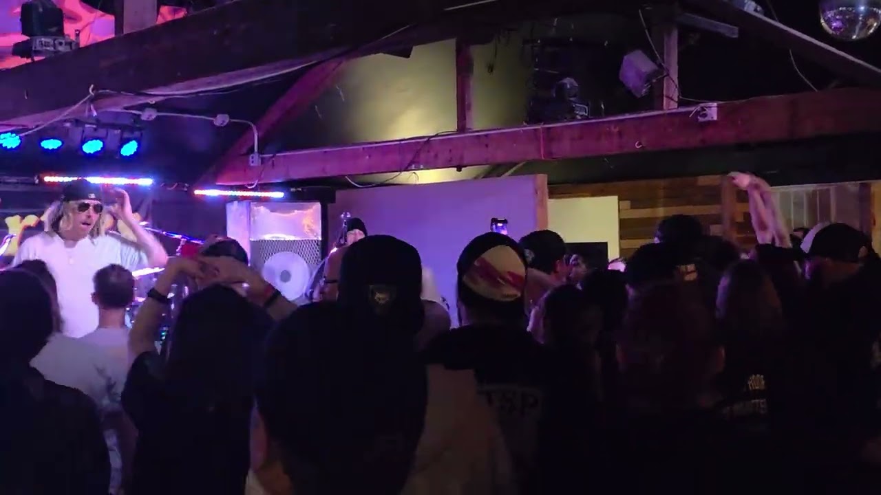Jeris Johnson - Last Resort (Reloaded) ○Papa Roach○ ☆Artie's Bar & Grill☆ 2-28-26