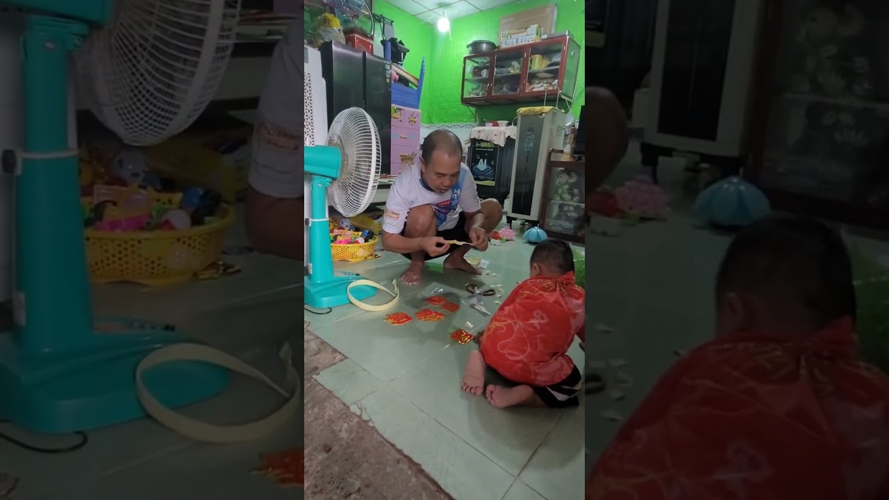 Mẹ Còn Đưa Nhau Ăn Tết