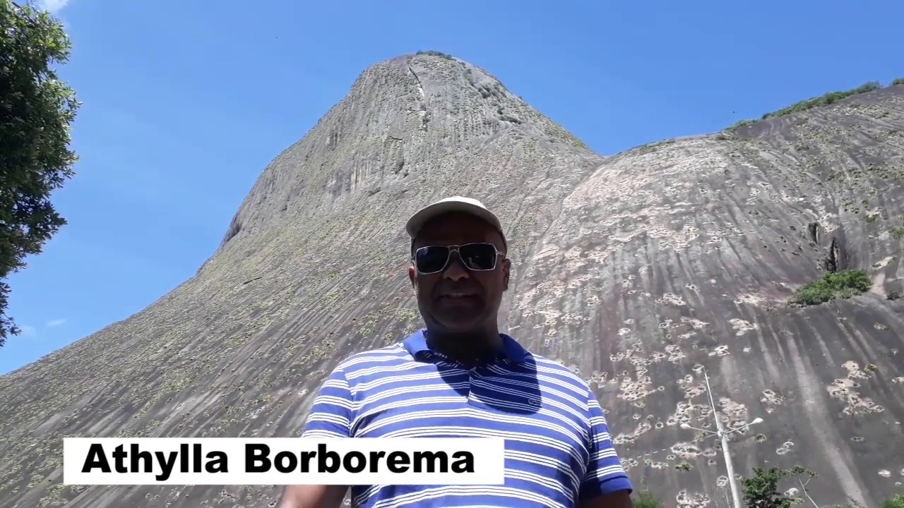 As pedras do Caladão sob as belíssimas regiões montanhosas de Carlos Chagas – MG