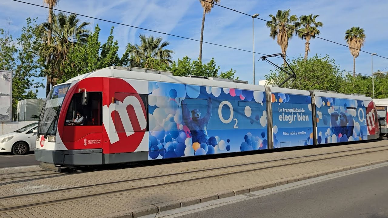 (4K) Tramvia Línia 4 a Burjassot (València)