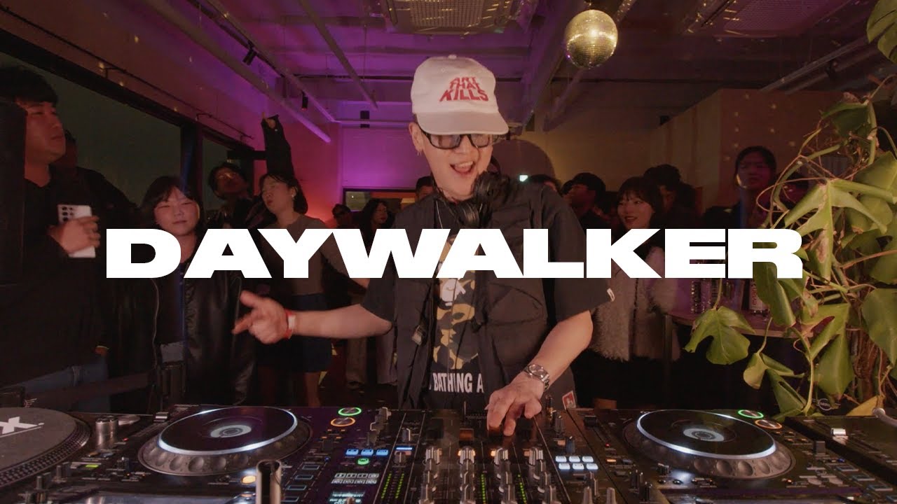 Melodic techno(house) / Progressive house : DAYWALKER | ECHOREALM / MIXMIX