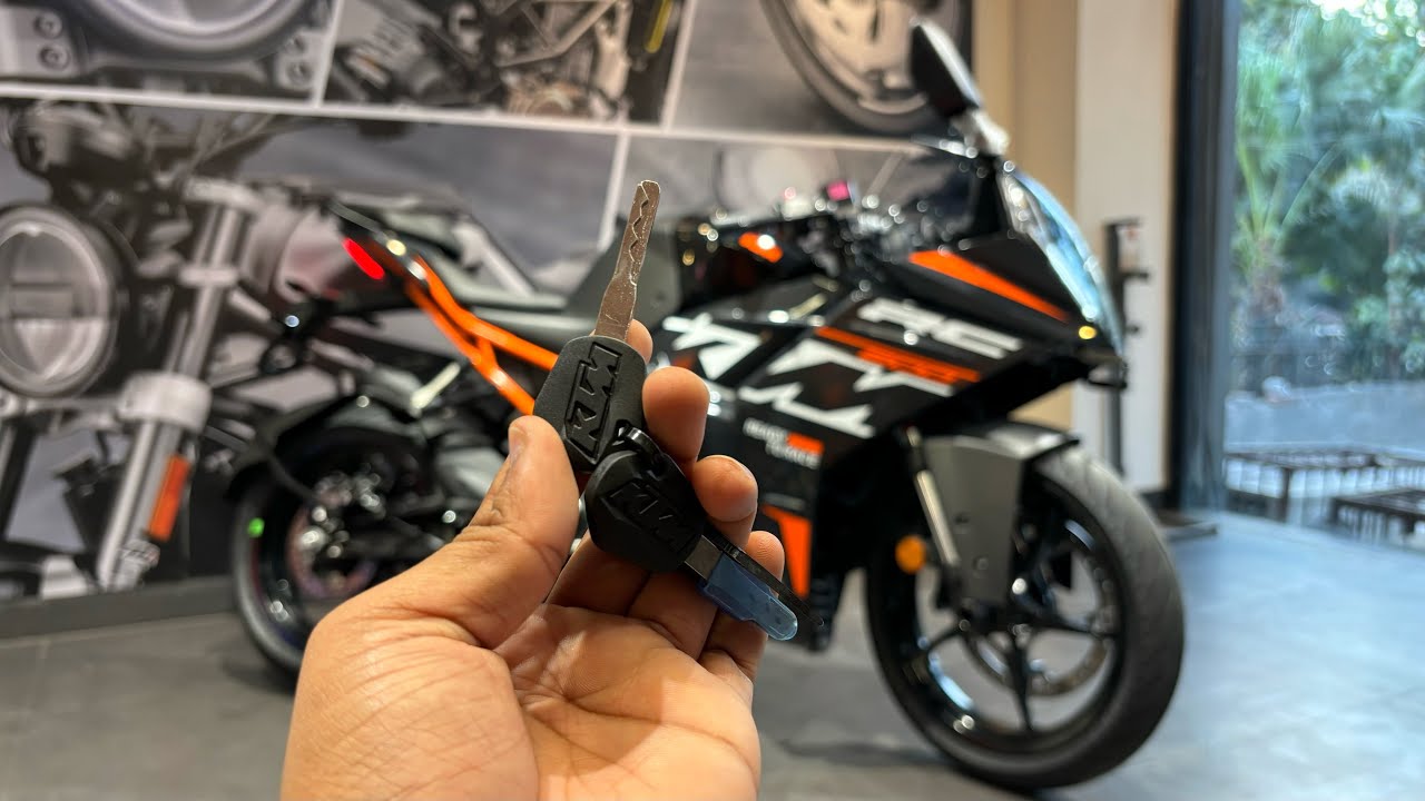 All New 2024 KTM Rc200 New Colour - Black Colour - On Road Price ? Exhaust Sound !!