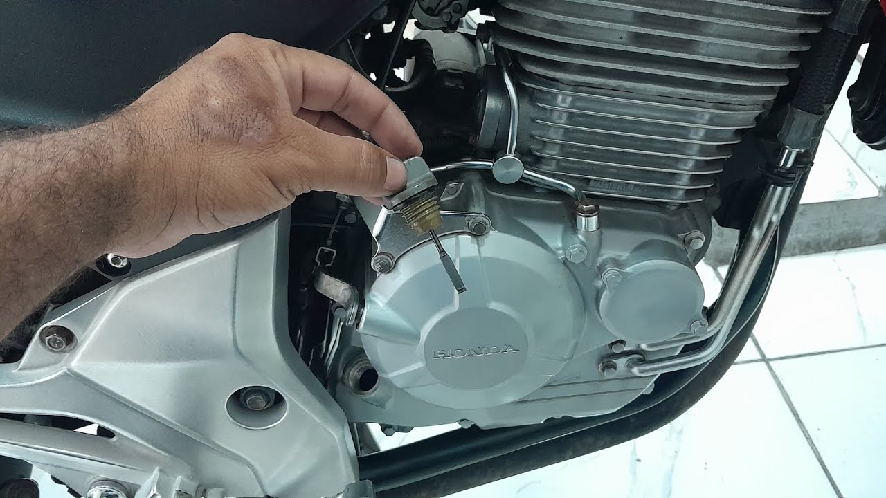 Como conferir o nível de óleo da sua CB300R,  Ou qualquer moto