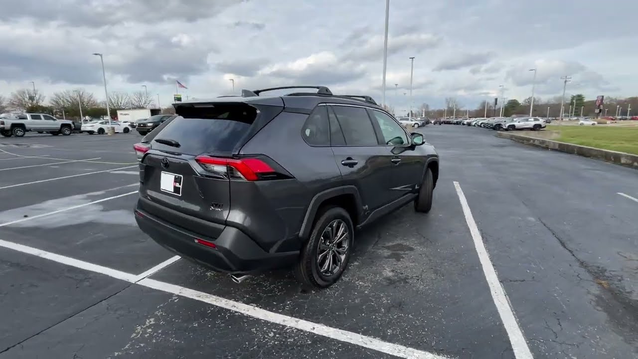 2025 Toyota RAV4 Hybrid XLE Premium Walkaround (Features, Interior, Exterior)