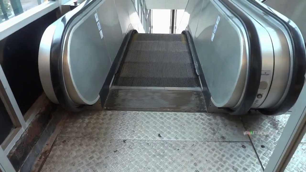 1970s SHAKE RATTLE & ROLL escalators & clock fountain(lol) (See description)