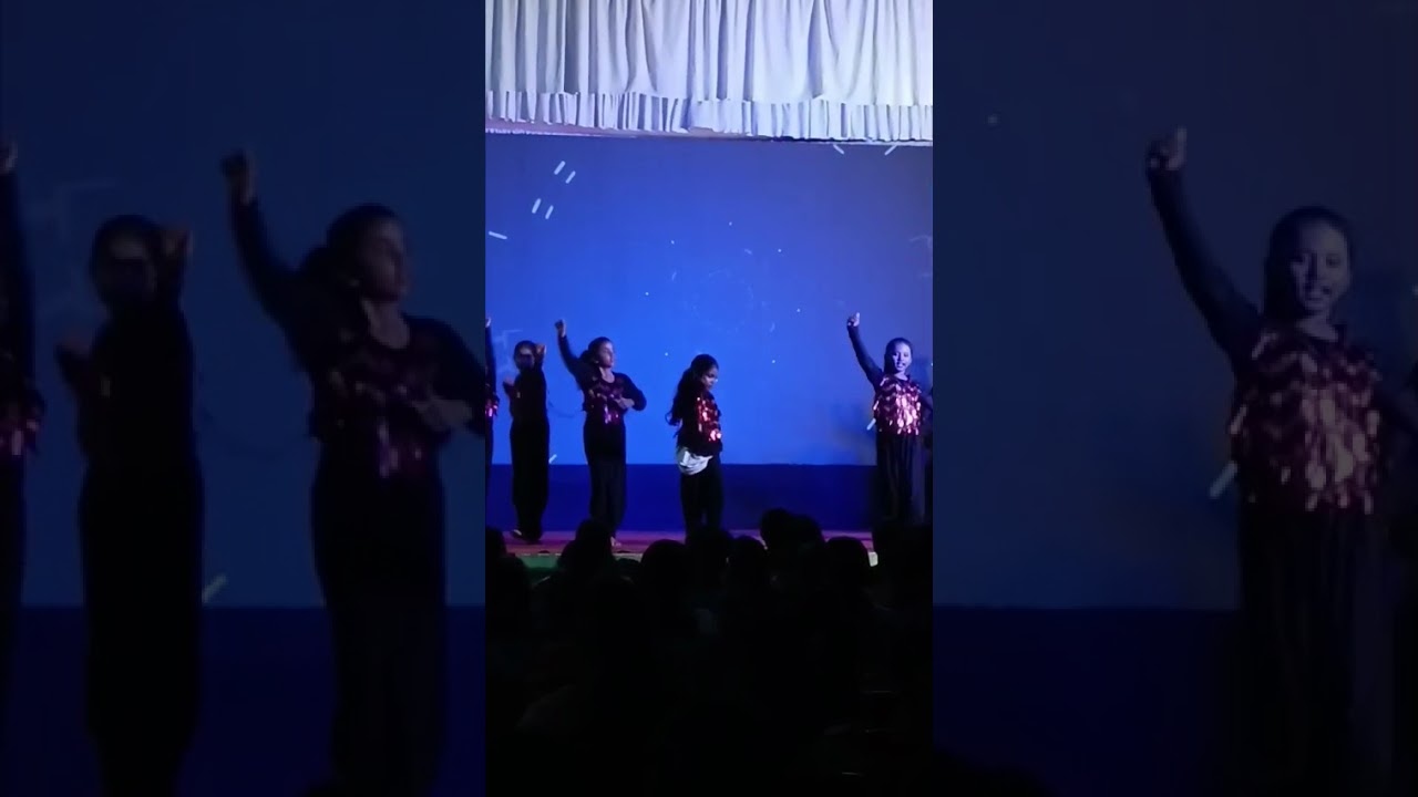 പാന്റിൽ വൈറ്റ് വന്ന പാന്റ് ഉടുത്തതാണ് ഞാൻ 