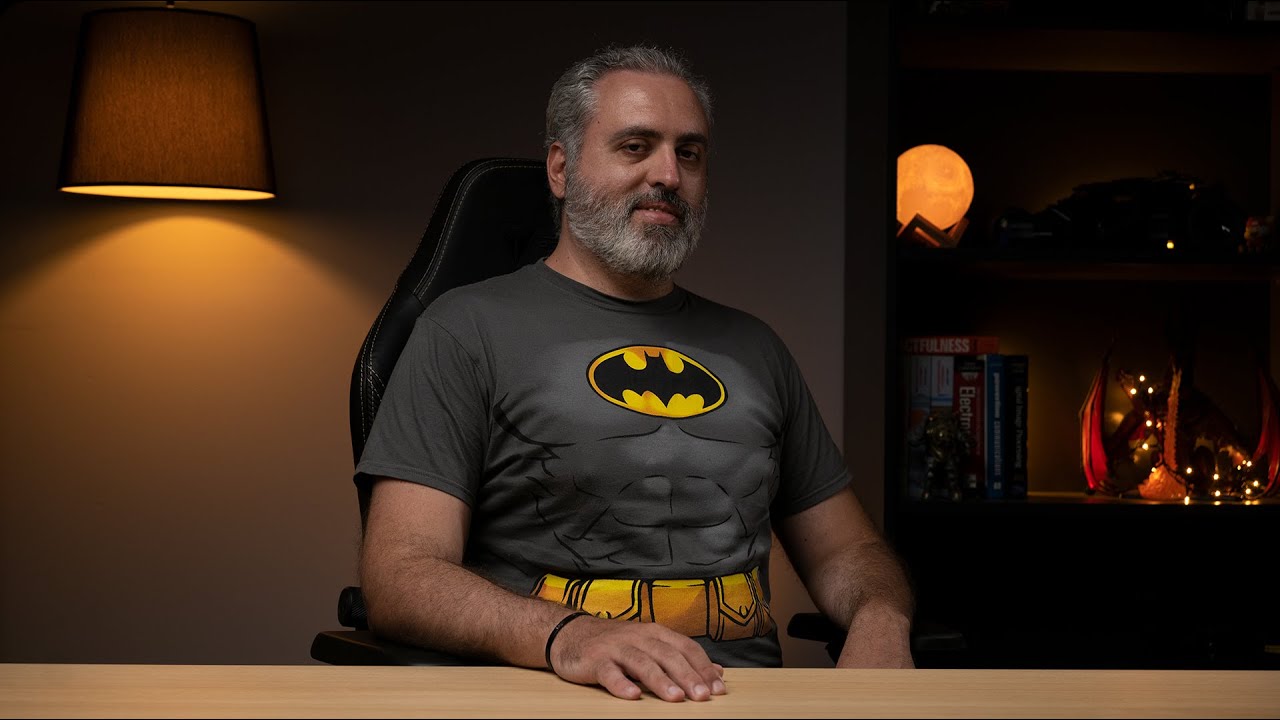 Η καρέκλα του Batman (Secret Lab Titan 2020 Dark Knight Edition) | The GearHeadz