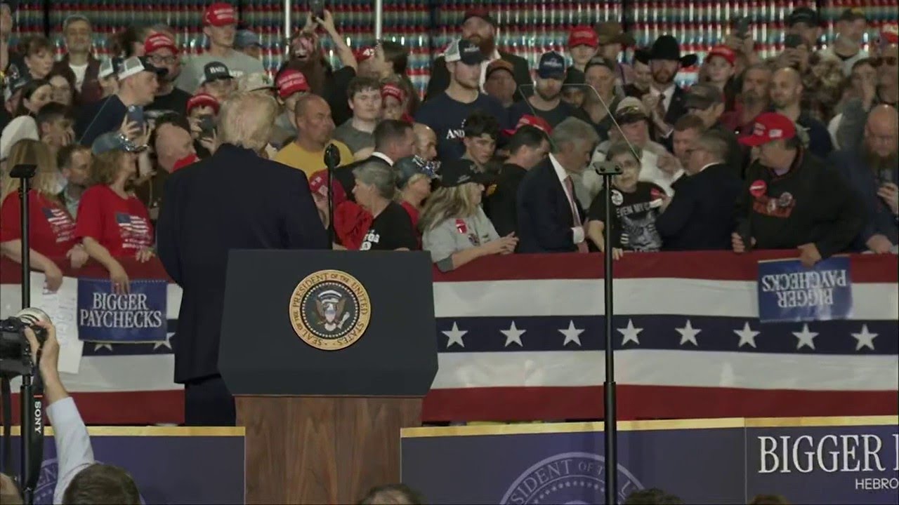 President Trump pauses Kentucky rally after woman has medical event
