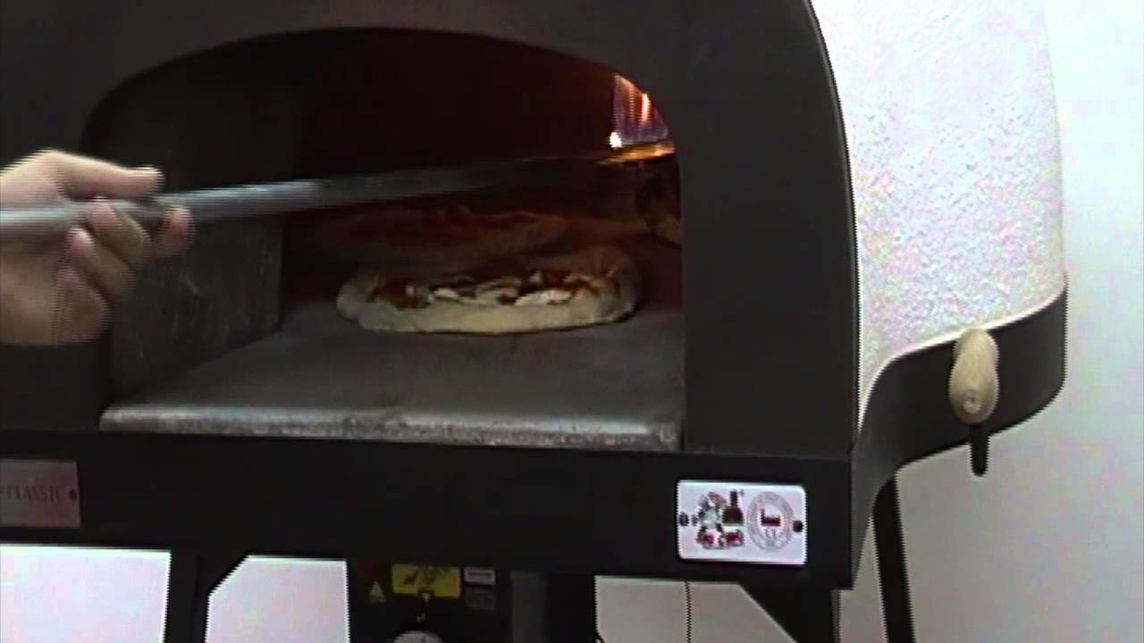 Italian pizza ovens gas Subito Cotto - Cooking 3 pizzas in the same time