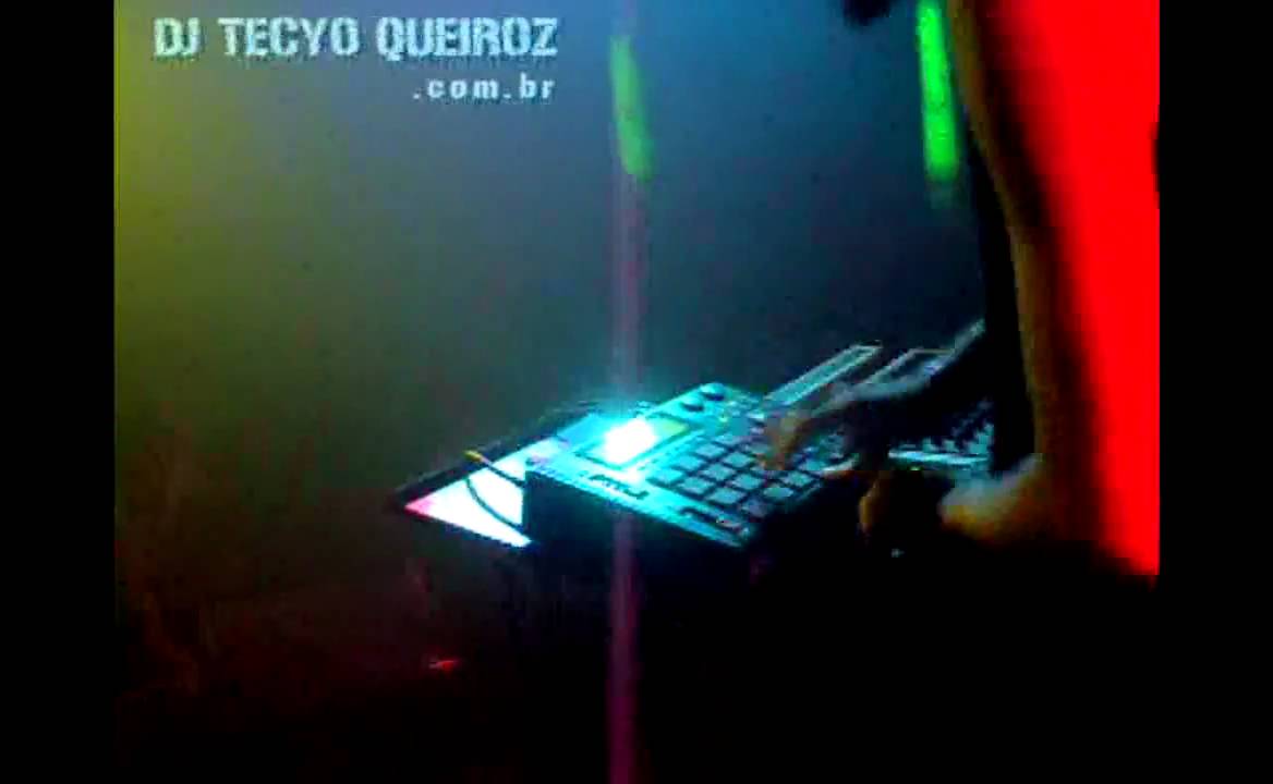 Dj Tecyo Queiroz ao vivo MPC no Inferno Club 17/01/11 PT 1