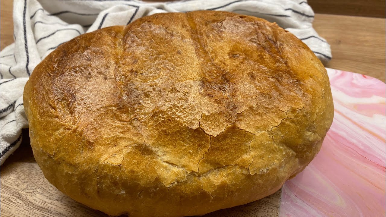 Ropog&oacute;s keny&eacute;r j&eacute;naiban / Crusty homemade bread