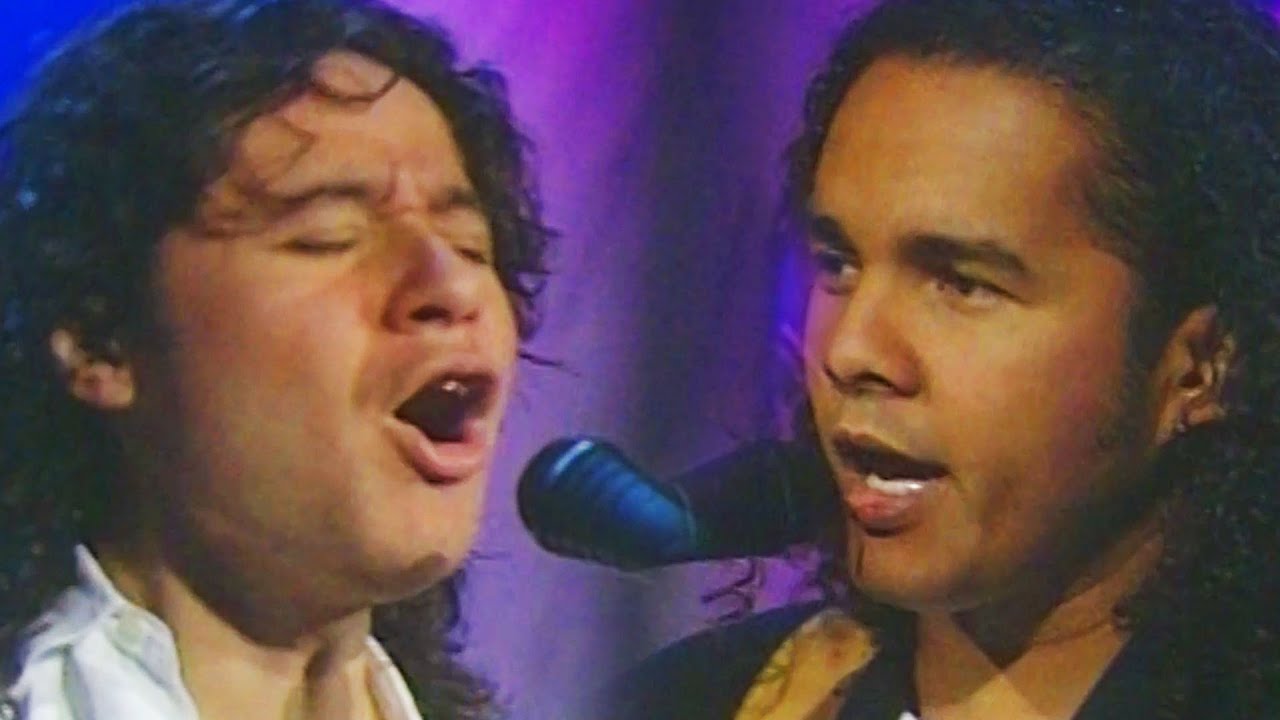 Donato y Estefano - Y Bailo - A Oscuras Pero Encendidos