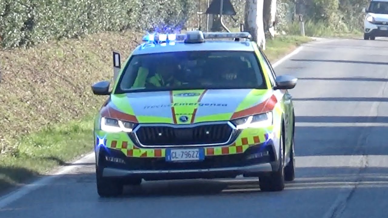 [YELP] Automedica + Ambulanza SUEM 118 Treviso - Italian ALS car + Ambulance responding code3