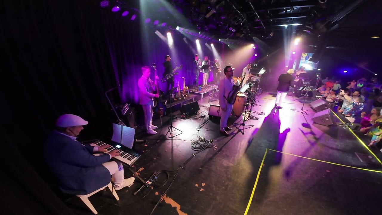 Ricky Campanelli (ft. Chukale) - Twin Towns Resort (The Gold Coast)