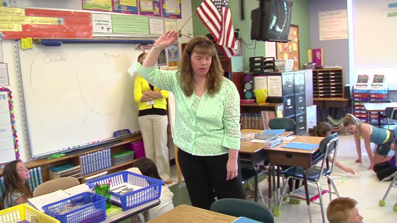 Teacher manages instructional groups - Example 3