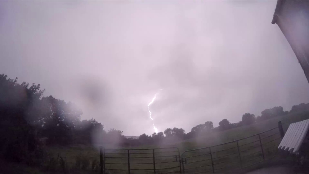 Nocturnal squall line with powerful lightning strikes, 22 August 2017