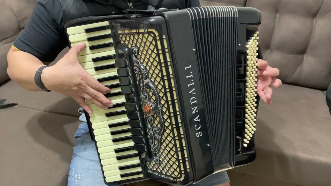 Acordeon Scandalli Duplo Cassoto 120 Baixos Itália 🇮🇹(🙏✈️✈️Vendido)