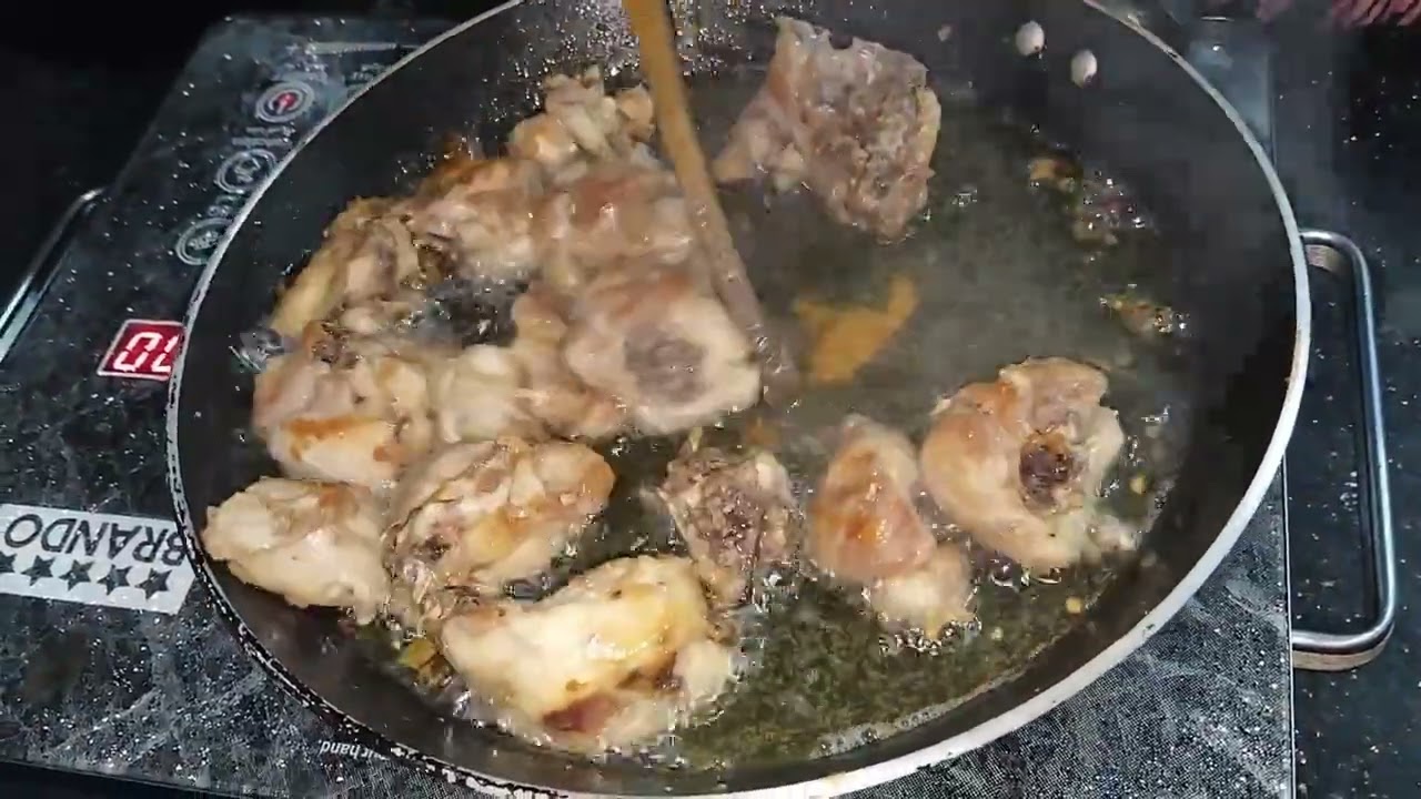 Chekin Kali mirch krhai zabardast recipe 😋👌🏿 wo be mere andaaz me #subscribe @Cookingwithrm377 