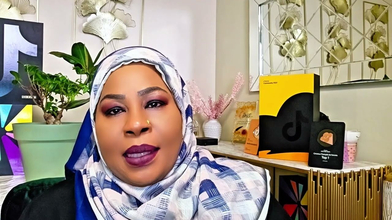 وراها قال ليها بعمايلك دي كده بشلبوني منك ابت تسمع الكلام..اها خمي وصري