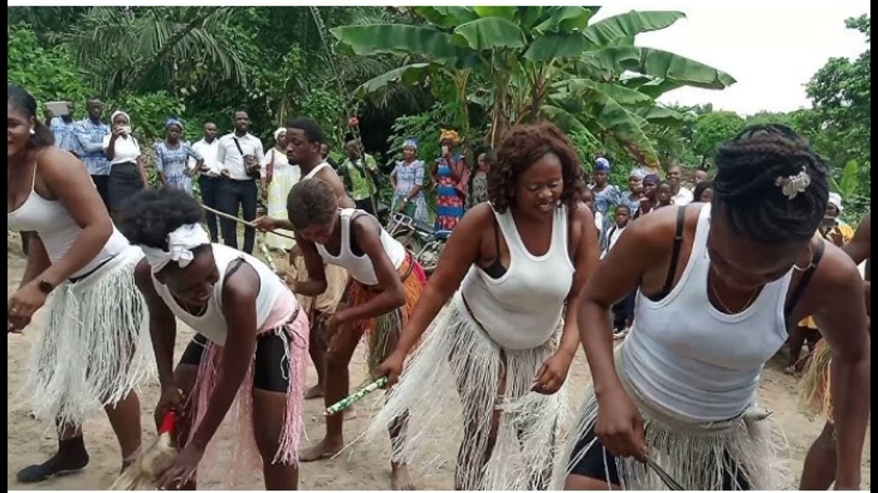 Danny lukembo Muana TSHIKAPA (titre :Dikenga diabena kabambayii,ni Diabena luebo)