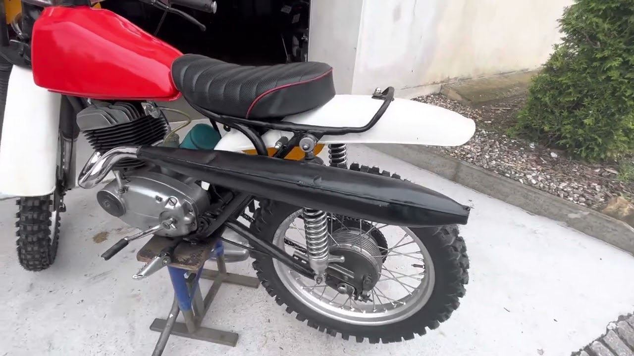 ČZ 175 477 home cross ;)