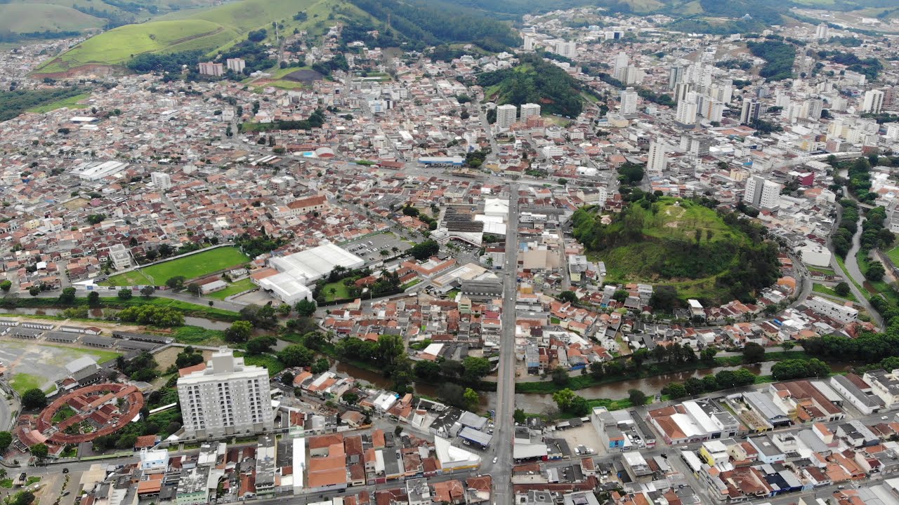 Passeio Aéreo por Itajubá - 4K
