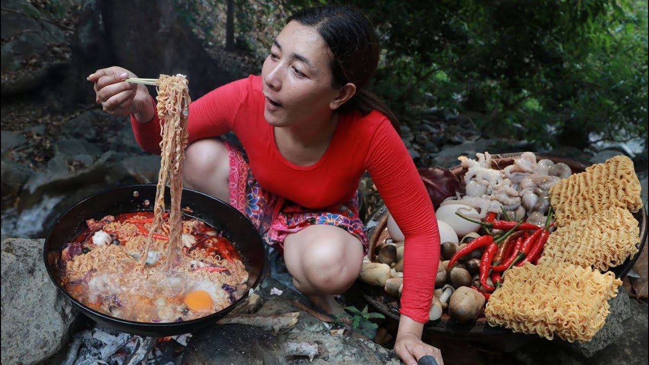 Cooking spicy chili Noodle with octopus very delicious &ndash; My food Daily II Ep 03