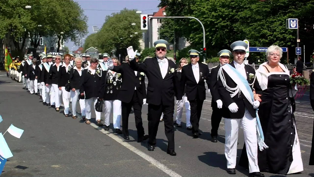 623. Bochumer Maiabendfest 2011 (02) Rückmarsch in die Innenstadt von Bochum
