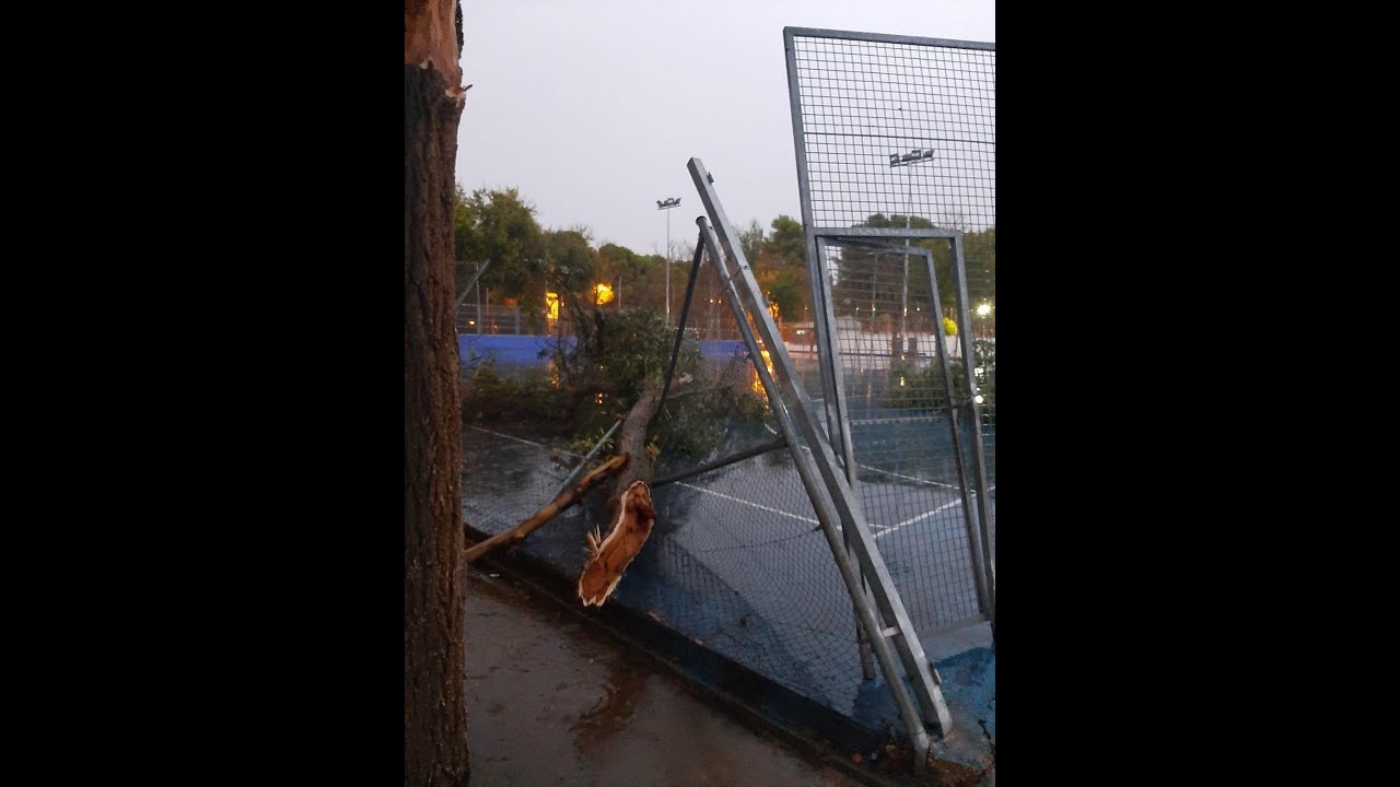 Una fuerte tormenta en Alcázar deja numerosos daños materiales