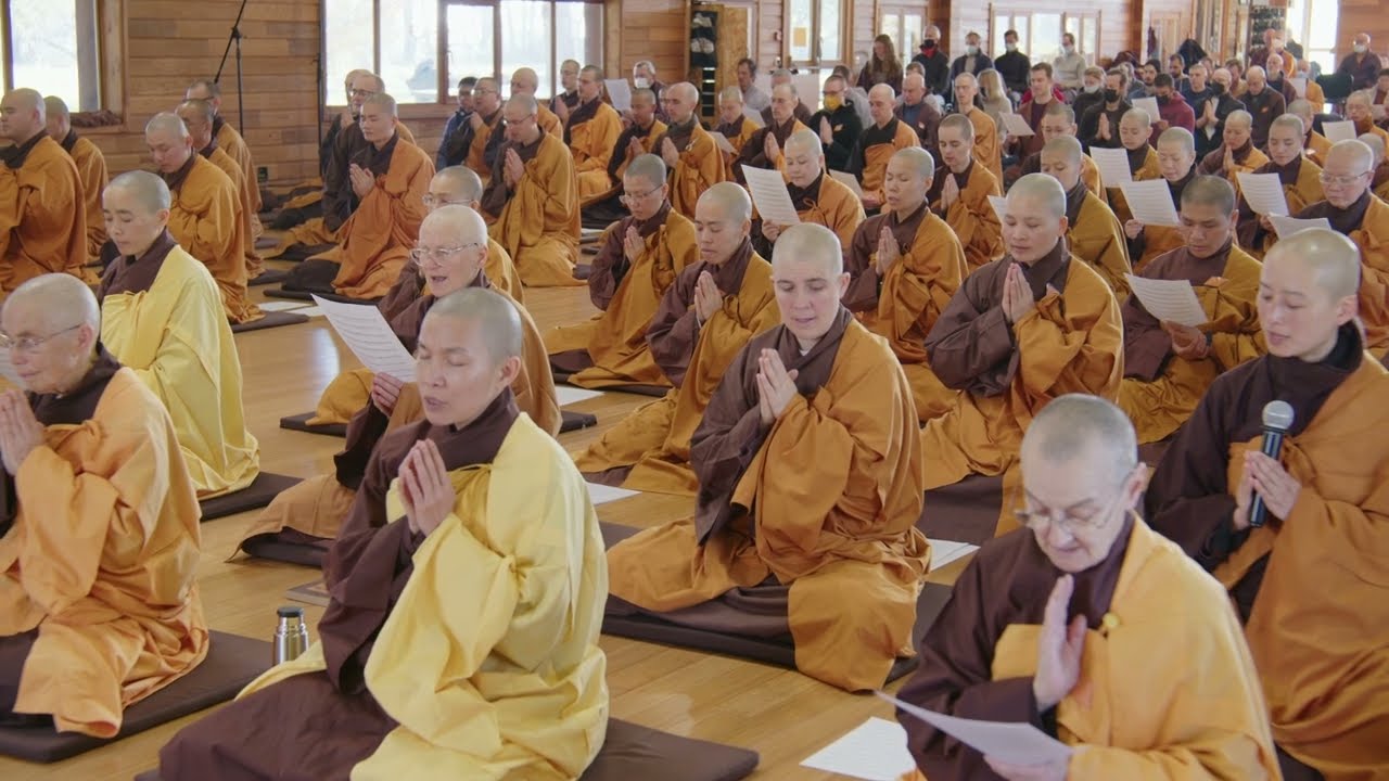 Listening to the Bell (Plum Village Chanting on 3rd Day of honoring Thich Nhat Hanh)