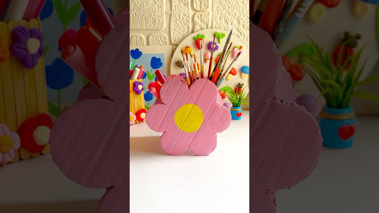 Diy Cardboard flower pen holder 🧿💜 #shorts #youtubepartner #creativeart #penholder #cardboard