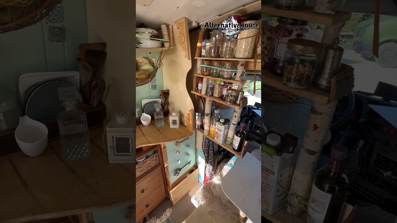 Full-Tine Vanlife in DIY low budget Camper Van