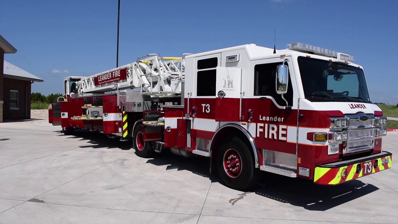 Truck Walk-Around: Leander's Pierce Tractor Drawn Aerial / Tiller