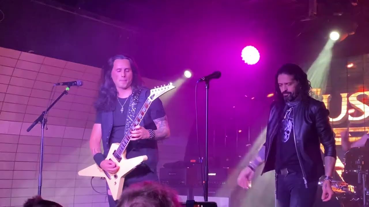 Ronnie Romero & Gus G - Kill The King (Rainbow Cover)