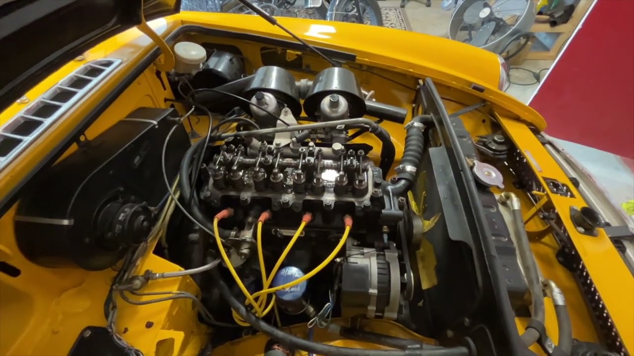 1973 MGB GT - Adjusted Rockers and Re-torqued the cylinder head.