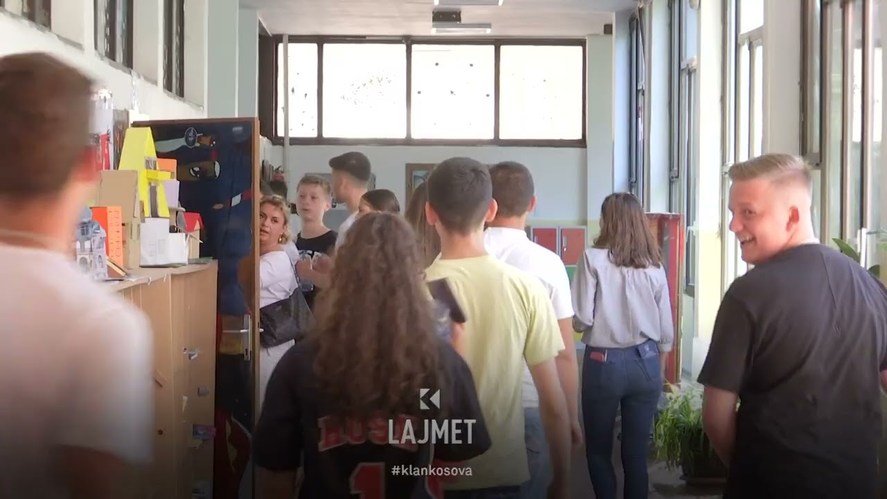 Nxënësit e parë - “Ismail Qemali”, si vjet, si sivjet - 30.08.2023 - Klan Kosova