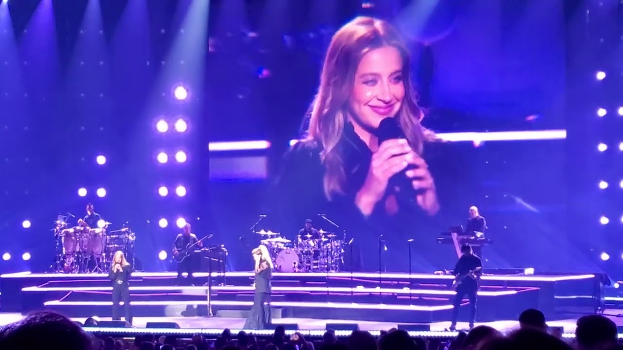Kelly Clarkson w/Jessi Collins - The Man I'll Never Find - 08.11.2023  Chemistry