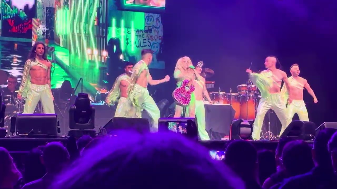 Yuri Hombres al borde de un ataque Iconica Tour PR 💃🏼🕺🏼