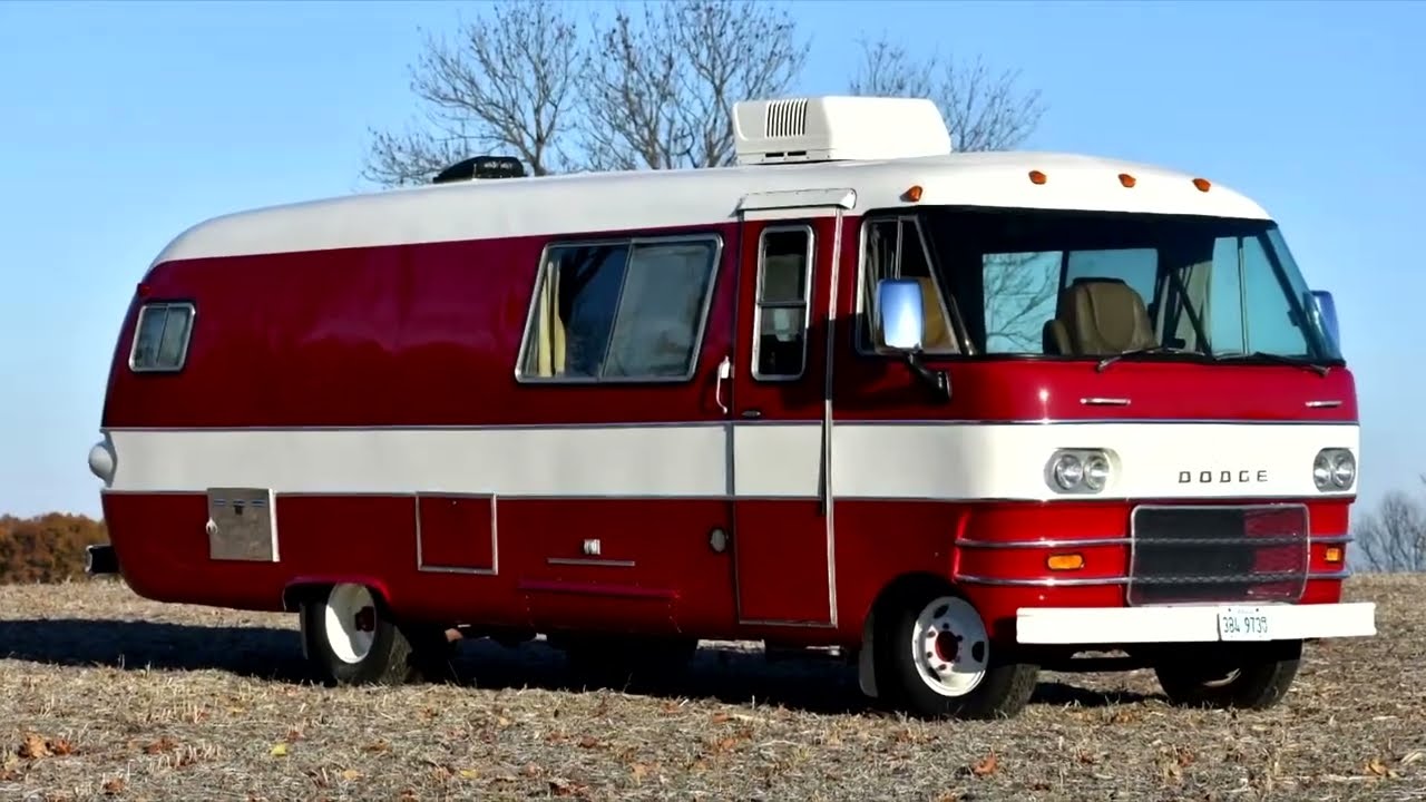 Dodge Travco z 1966 roku 🚐 &ndash; zabytkowy kamper, kt&oacute;ry nie chciał umrzeć!
