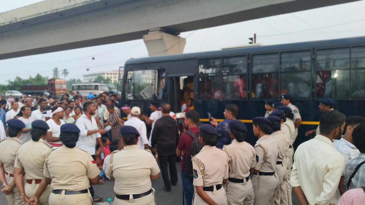 Highway Blocked by Chimolkar Against Unity Mall Construction in CHIMBEL